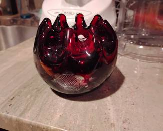  RUBY CUT TO CLEAR GLASS GLOBE