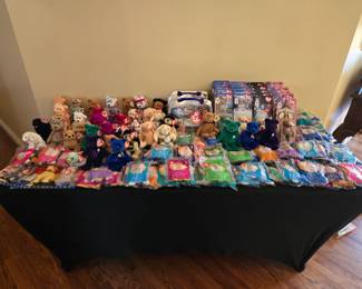 LOTS Of Vintage TY Beanie Baby Pieces