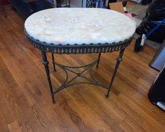 #8	Antique Brass Bottom Marble Top (removable) oval Table - 25x16x22.5	 $150.00 
