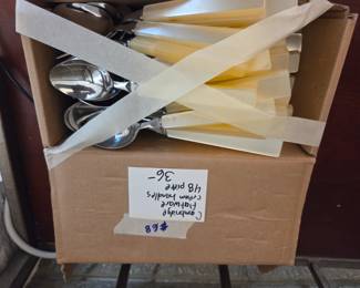 #68	Cambridge flatware cream handles 48 piece	 $36.00 
