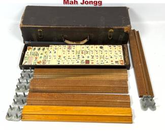 Lot 1561 Vintage Bone Ma Jong Game Set. Mah Jongg