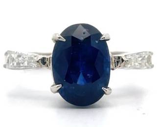 5.84 Carat Natural Ceylon Sapphire & Natural Diamond Ring in Platinum
