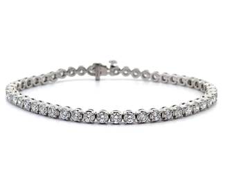 Stunning 5 Carat Diamond Tennis Bracelet in Platinum