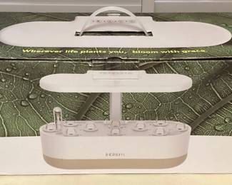 MHH103 Inbloom Smart Garden New