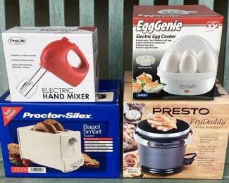 MHH182 Fry Daddy, Electric Hand Mixer, Bagel Toaster & Egg Genie New