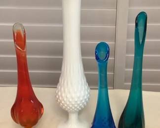 MHH025 Four Vintage Swung Glass Vases