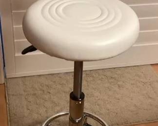 MHH036 White Faux Leather Metal Frame Office Stool New