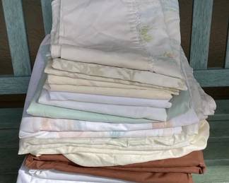 MHH188 Mystery Lot Of Linens