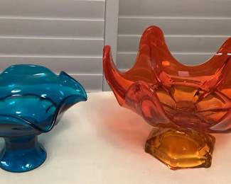 MHH022 Two Vintage Viking Art Glass Compote Bowls