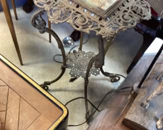 Cast metal pedidtal with marble top