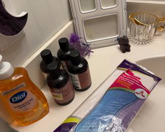 Bath room products $2-4