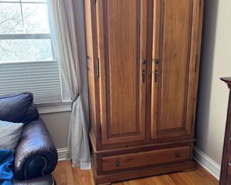 Two door wardrobe 