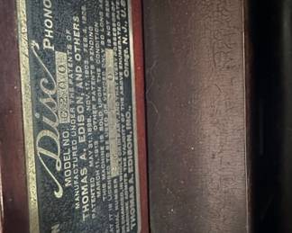 Edison Disc Phonograph C200.0