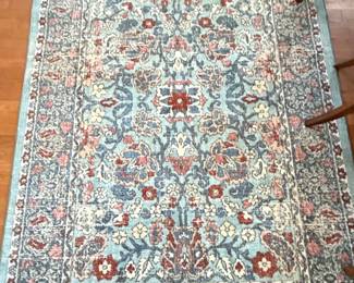 Persian-style Floral Area Rug