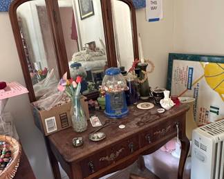 Rare Tri-fold Antique Burle Walnut Vanity With 3 Mirrors