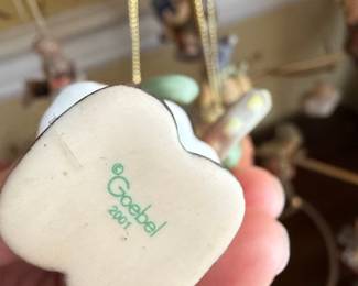 Goebel "Weihnacht" Collection Figurines