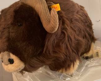 Steiff buffalo
