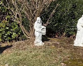 Yard Statues Planter