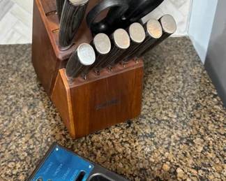 Yatushi knives Set in block With Sharpener