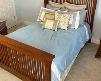 Wood Full Size Bed Frame with Headboard,Footboard And Mattress 