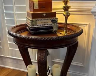 Round Wood Accent Table with Lamp and Decorative Accents