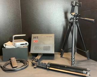 Harmon Karson View Sonic M1 Portable Cinema