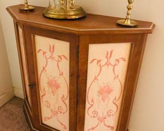 Credenza 