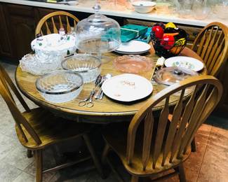 Oak Dining Table and Four Chairs 