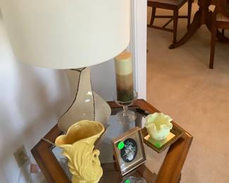 The other end table holding a yellow McCall vase.