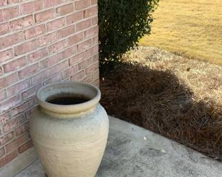 2 of these flower pots.