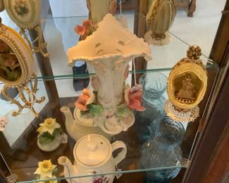 More items in curio cabinet.