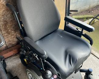 Quantum Q6 Edge Power Wheelchair