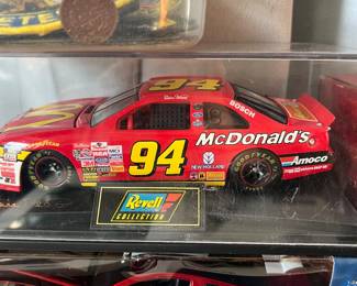 Die scale model cars