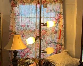 MCM tension pole lamp