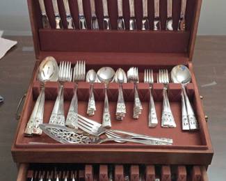 Community Plate Coronation Silverplate Flatware Set in Case