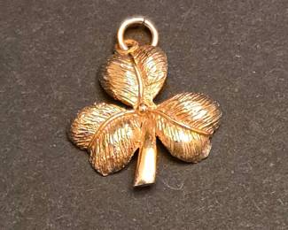 9 kt Gold Shamrock Charm