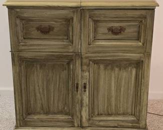 Magnavox MidCentury Modern Console Radio and Record Player