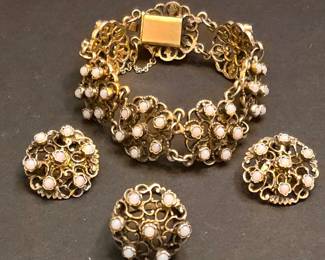 Victorian Revival Florenza Opaline Glass and Gilt Metal Jewelry Set