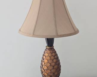 Pineapple Motif Table Lamp