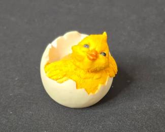 Artefice Decorato a Mano Chick in Egg Figurine