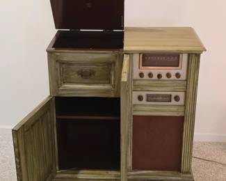Magnavox MidCentury Modern Console Radio and Record Player sixth image