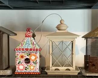 4 Bird Feeders 