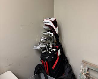 Complete TaylorMade Golf Club Set with Driver, Irons & Wedges – Men’s Right-Handed Clubs in Black & Red Carry Bag