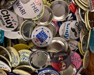 political campaign buttons-B Pritzker- Carol Moseley Braun '98- esus "Chuy" Garcia- Dawn Clark Netsch-Barack Obama