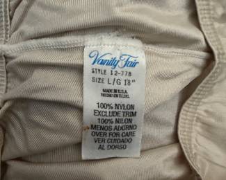Vanity Fair- Style 12-778- VINTAGE- 1970s- women's undergarments 