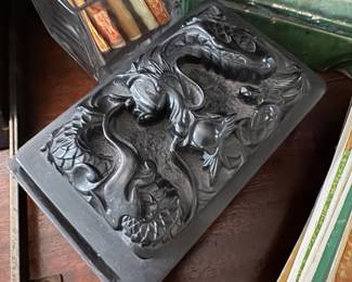 Inkstone (砚 / yàn)