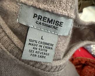 Premise cashmere, size L- 100% cashmere unisex 