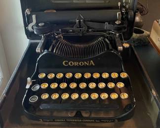 Corona No. 3 Folding Portable Typewriter in Case