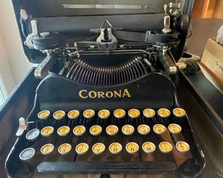 Corona No. 3 Folding Portable Typewriter in Case