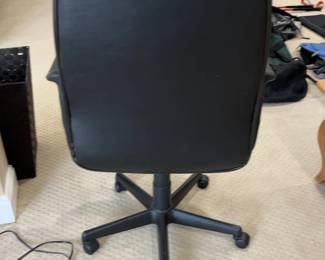 Black High-Back Executive Office Chair with Ribbed Design